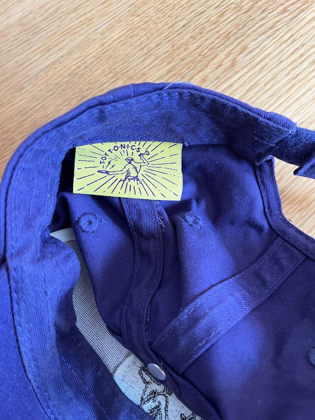 Copricapi, berretti & cappellini: Toy Tonics Cap – Violett – Usato da Zürich venduto da bretxo 6