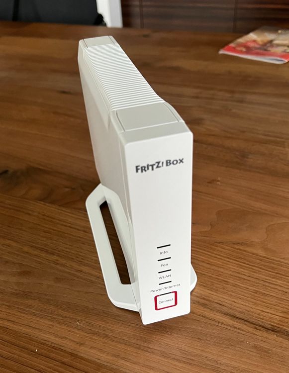 AVM FRITZ!Box 4060 Router Wi-Fi 6 Tri-Band + FRITZ!Fon C6 Telefono DECT – Internazionale