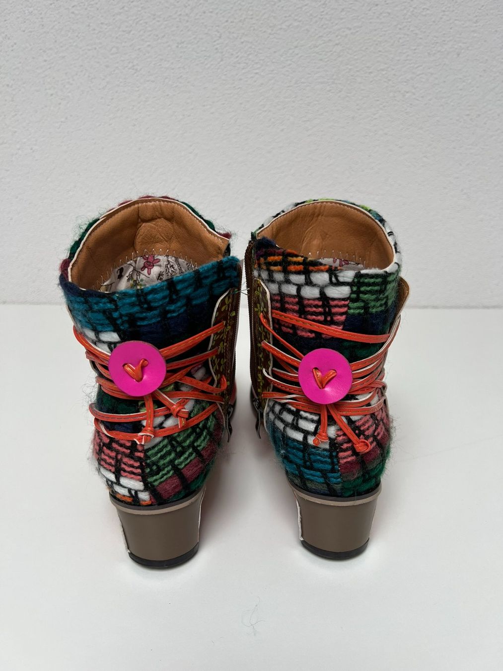 Boohoo Chaussures femmes: Ausgefallene Boho Stiefeletten Bunt Gr. 41 – D'occasion à Dagmersellen par nad_z66g 2
