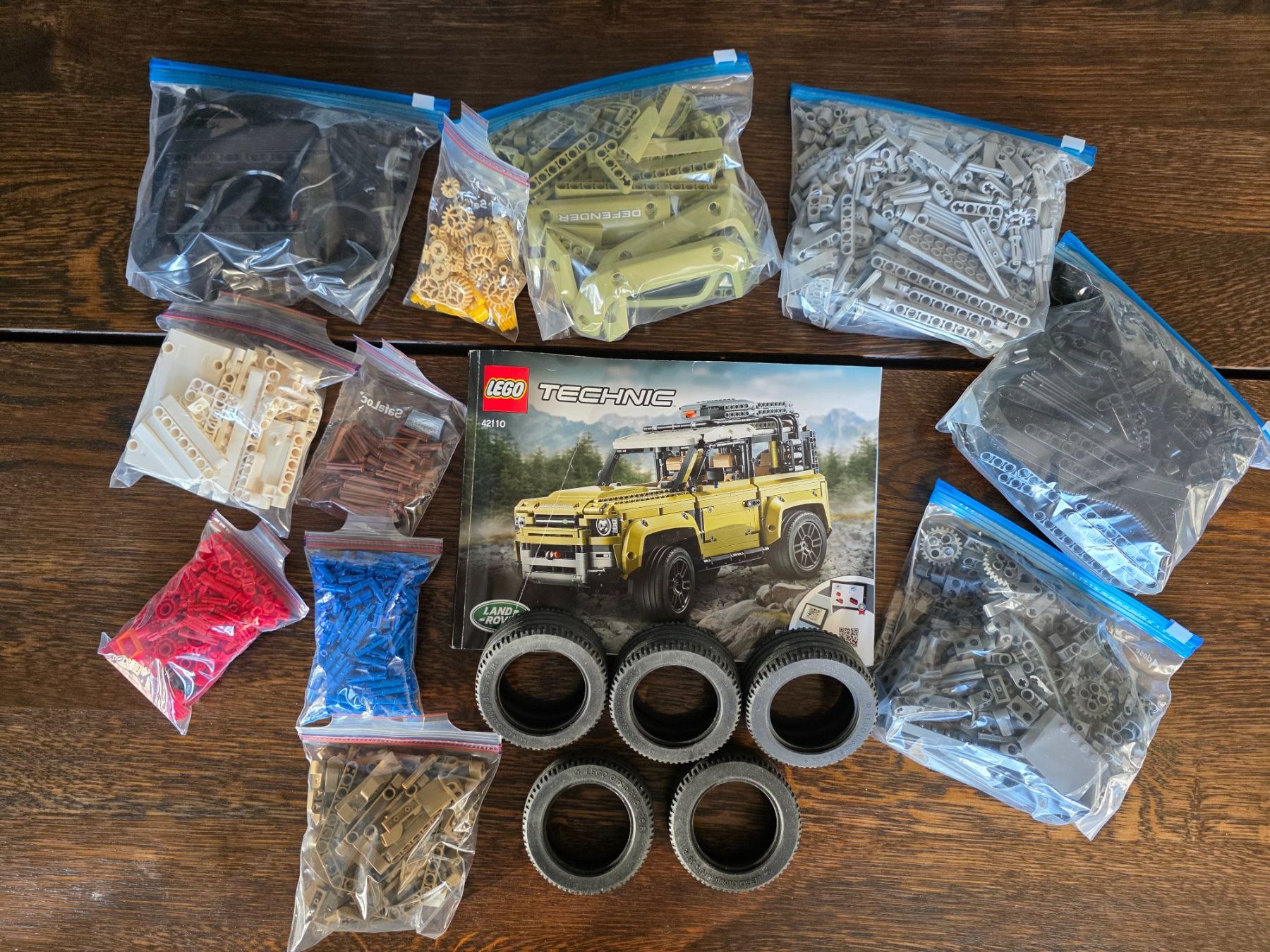 Lego Kit di costruzioni: Lego Technic 42110 Land Rover Defender – Usato da Nänikon venduto da Nova81 1