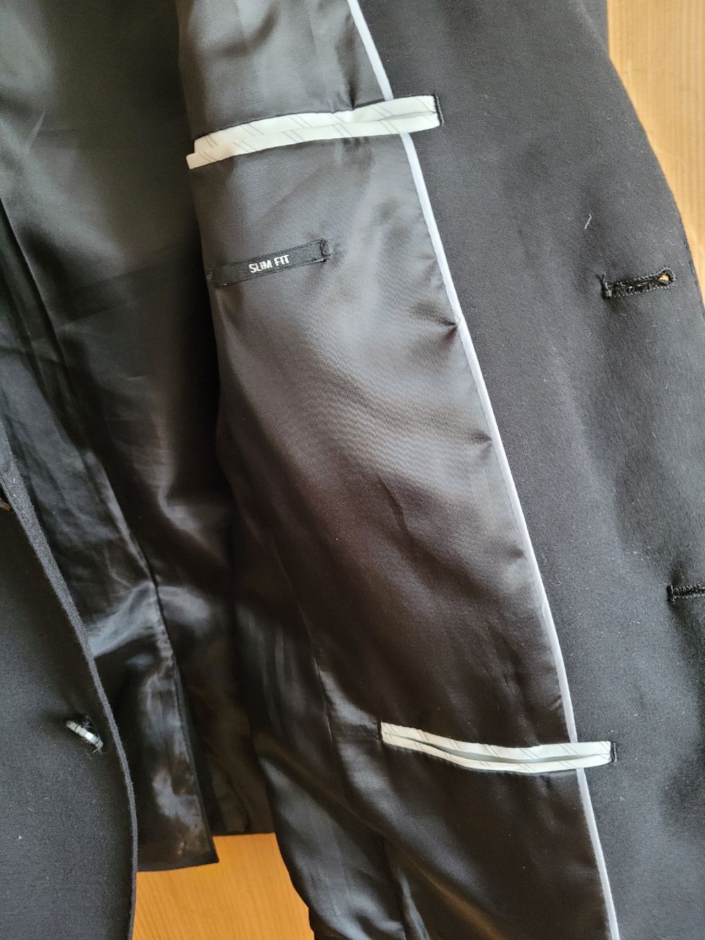 We Completi: Schwarzer Slim Fit Anzug-Sakko Gr. S – Usato da Heinrichswil venduto da Mari-75 3