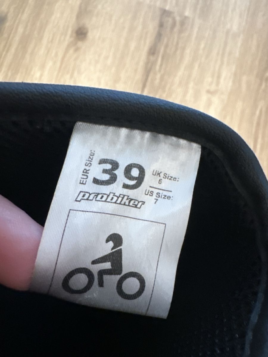 Scarpe da donna: Motorradstiefel – Usato da Aadorf venduto da a.racic 2