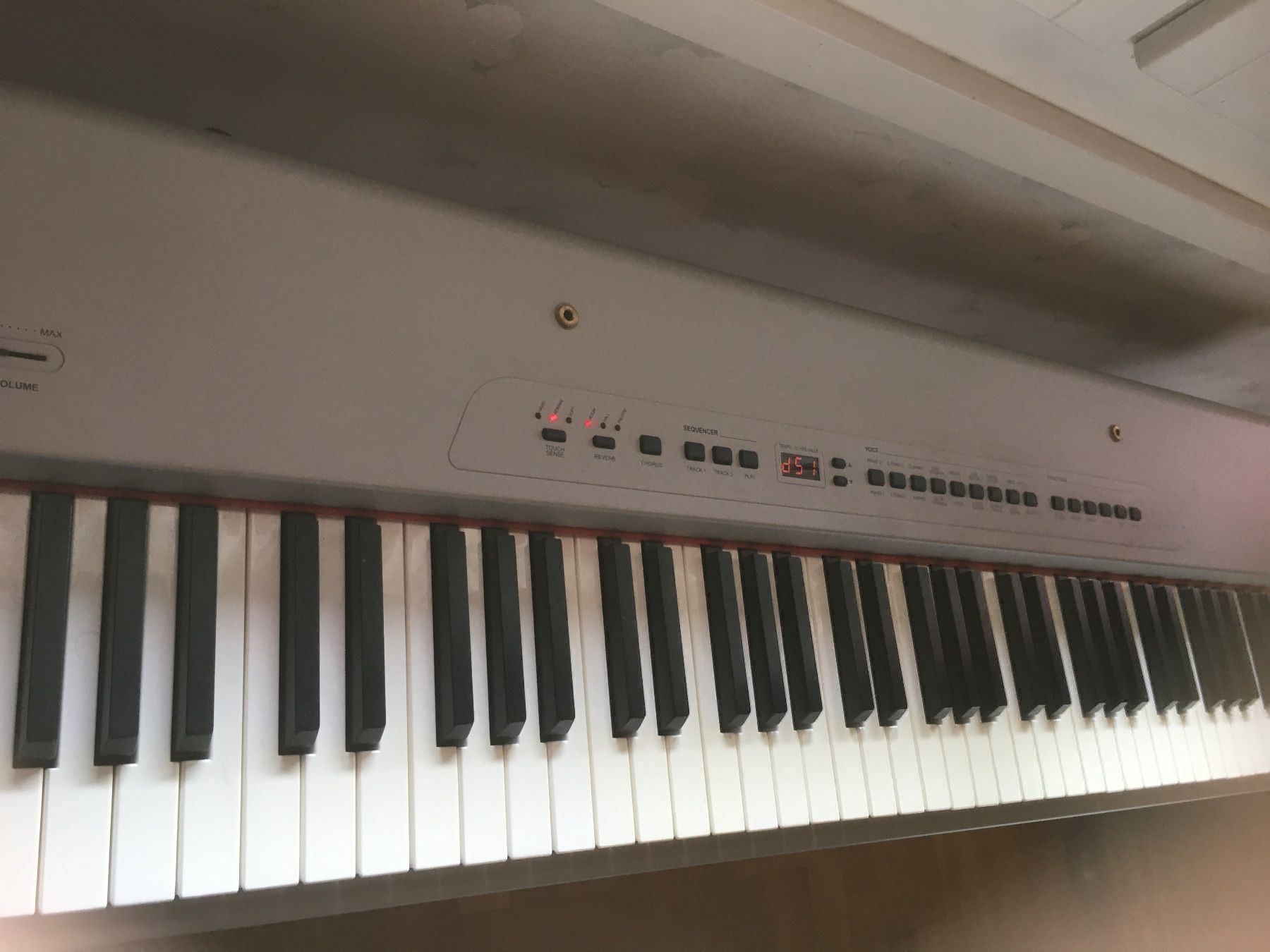 Strumenti musicali: Piano Orla digital – Usato da Châtillon FR venduto da riocavalli 3