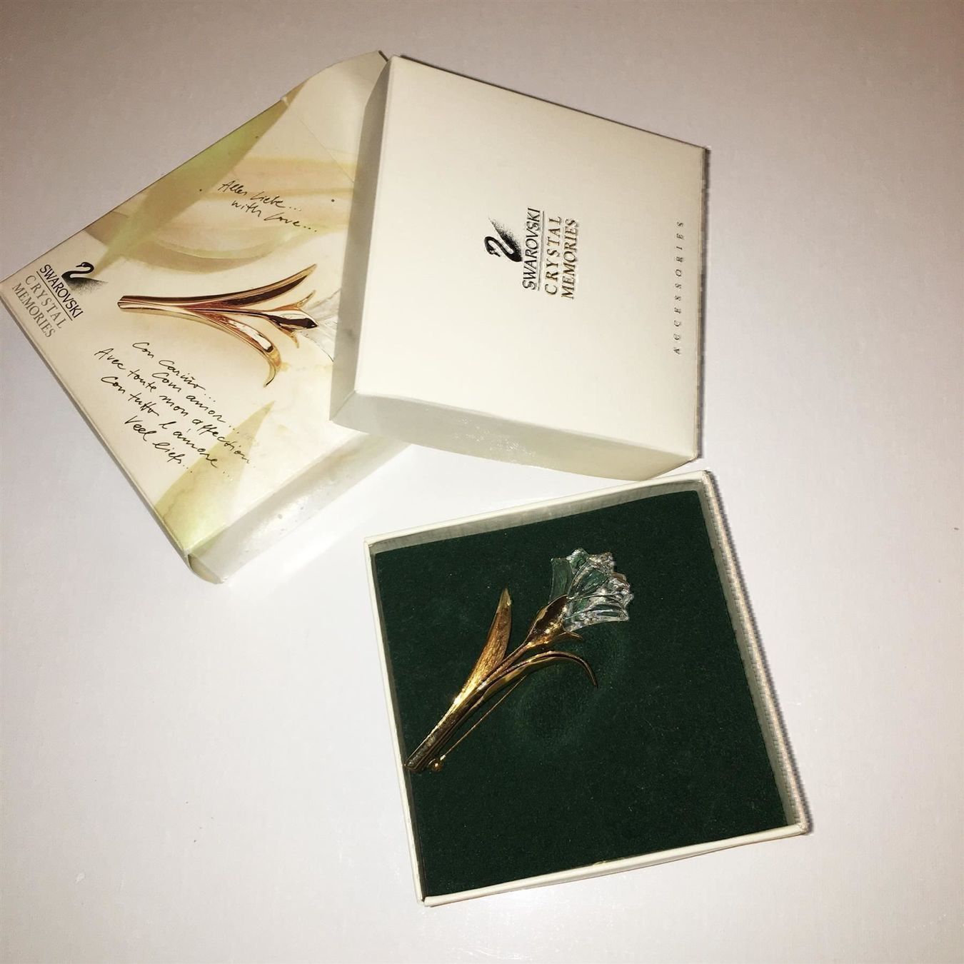 Swarovski Spille & Fermagli: SWAROVSKI Brosche Blume Crystal Memories – Nuovo (secondo la descrizione) da Zug venduto da smile060 6