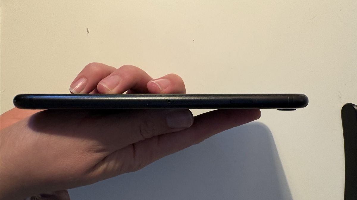 Apple Telefoni cellulari / Smartphones: iPhone 7 schwarz 32GB inkl. Ladekabel – Usato da Bichwil venduto da lau_b872 4