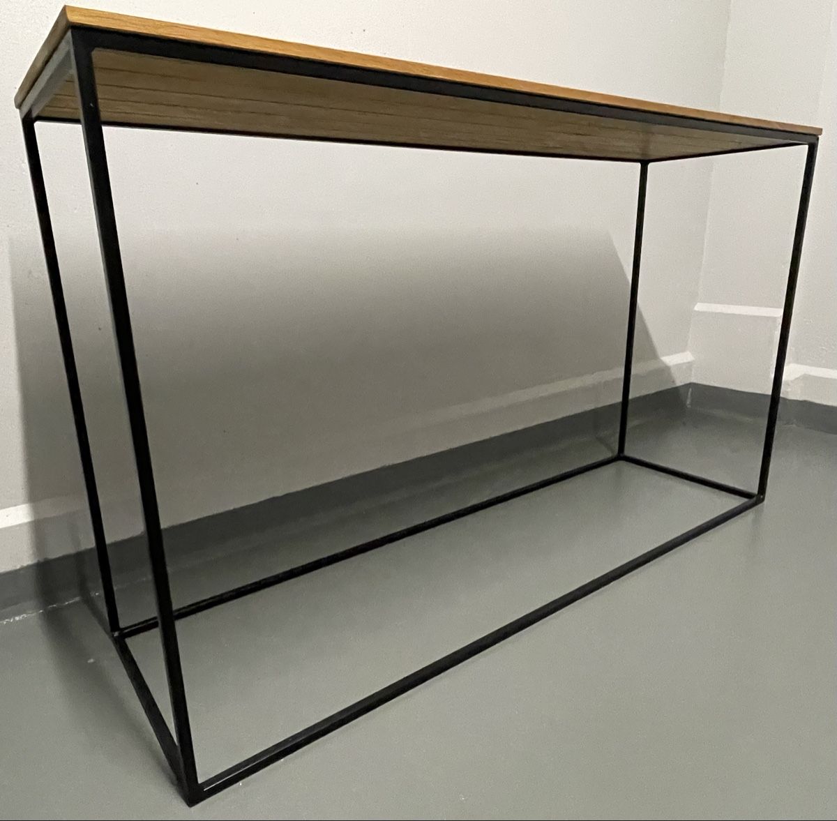 Tavoli: Console style industriel en bois et métal – Nuovo (secondo la descrizione) da La Tour-de-Peilz venduto da flo_m27g 1