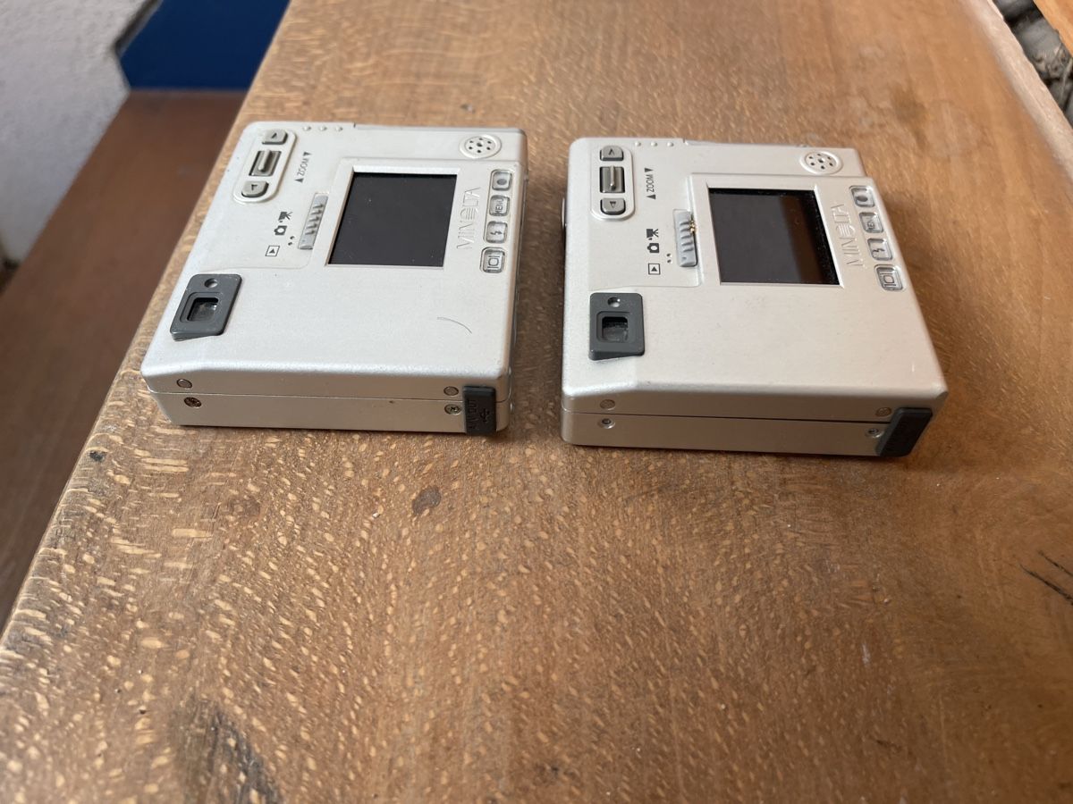 Minolta Kamera: Minolta DiMAGE X cameras for parts – Defekt aus Zürich von wiredancer 3