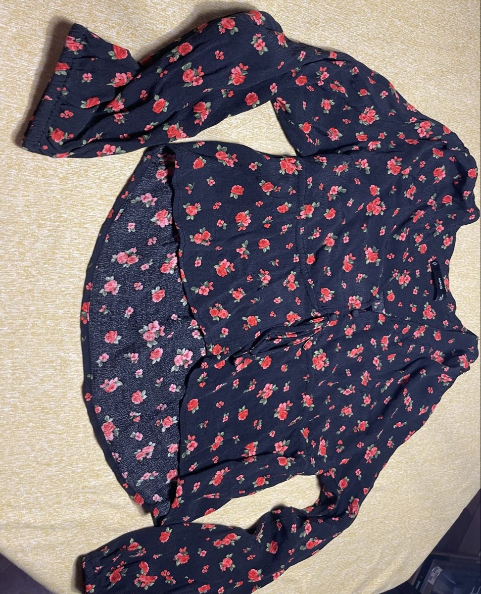 Mango Top: Mango Top corto -viscosa floreale con frange – Nuovo (secondo la descrizione) da Gordevio venduto da LanaZimm 7