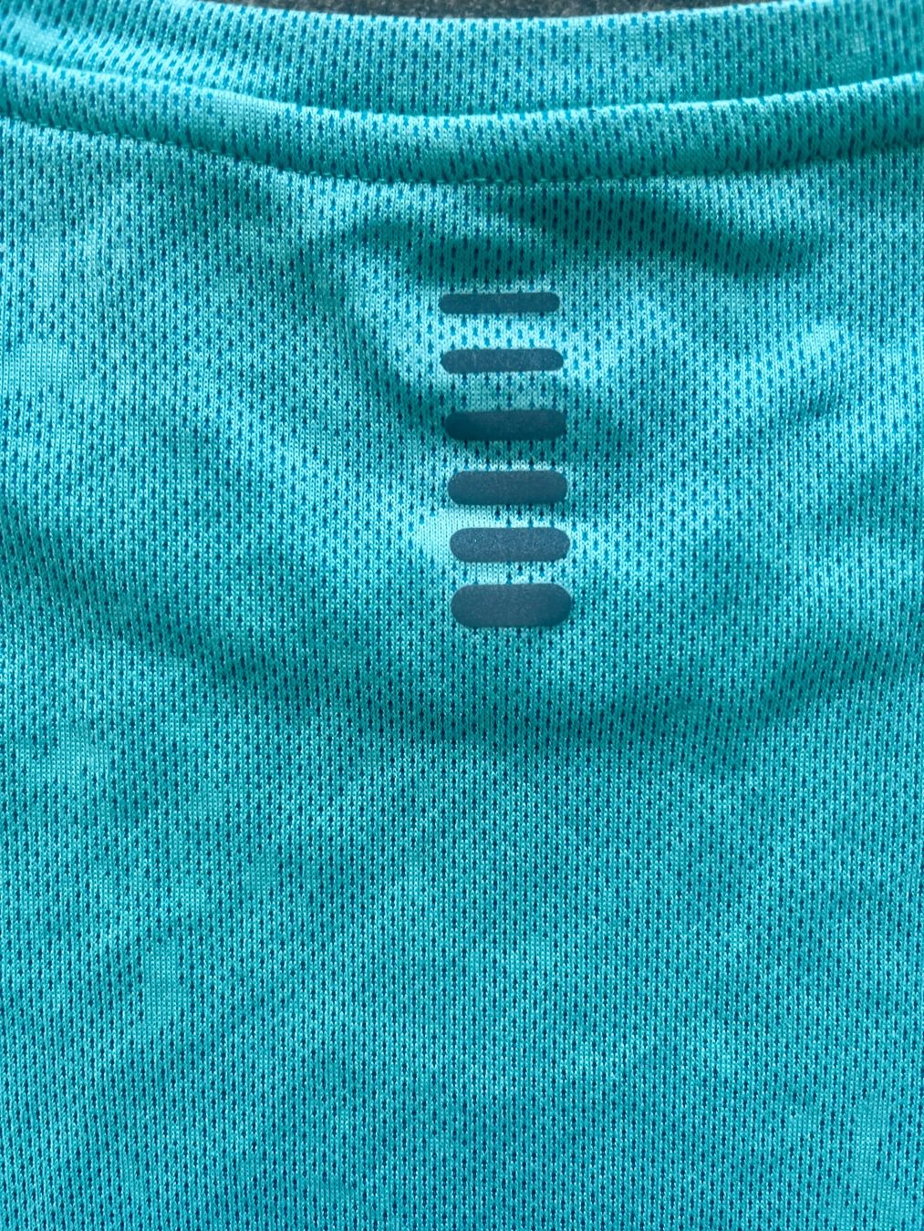 Under Armour T-shirt: Funktions- Shirt Under Armour – Usato da Strengelbach venduto da Lucaernest 3