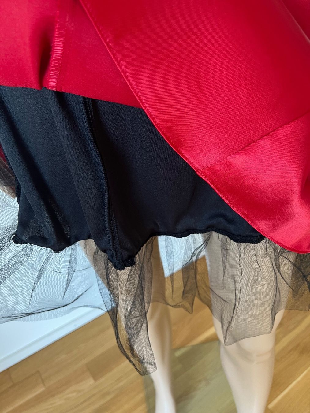 Vestiti: Cocktailkleid Rot Gr XS – Usato da Basel venduto da Ksjusha 4