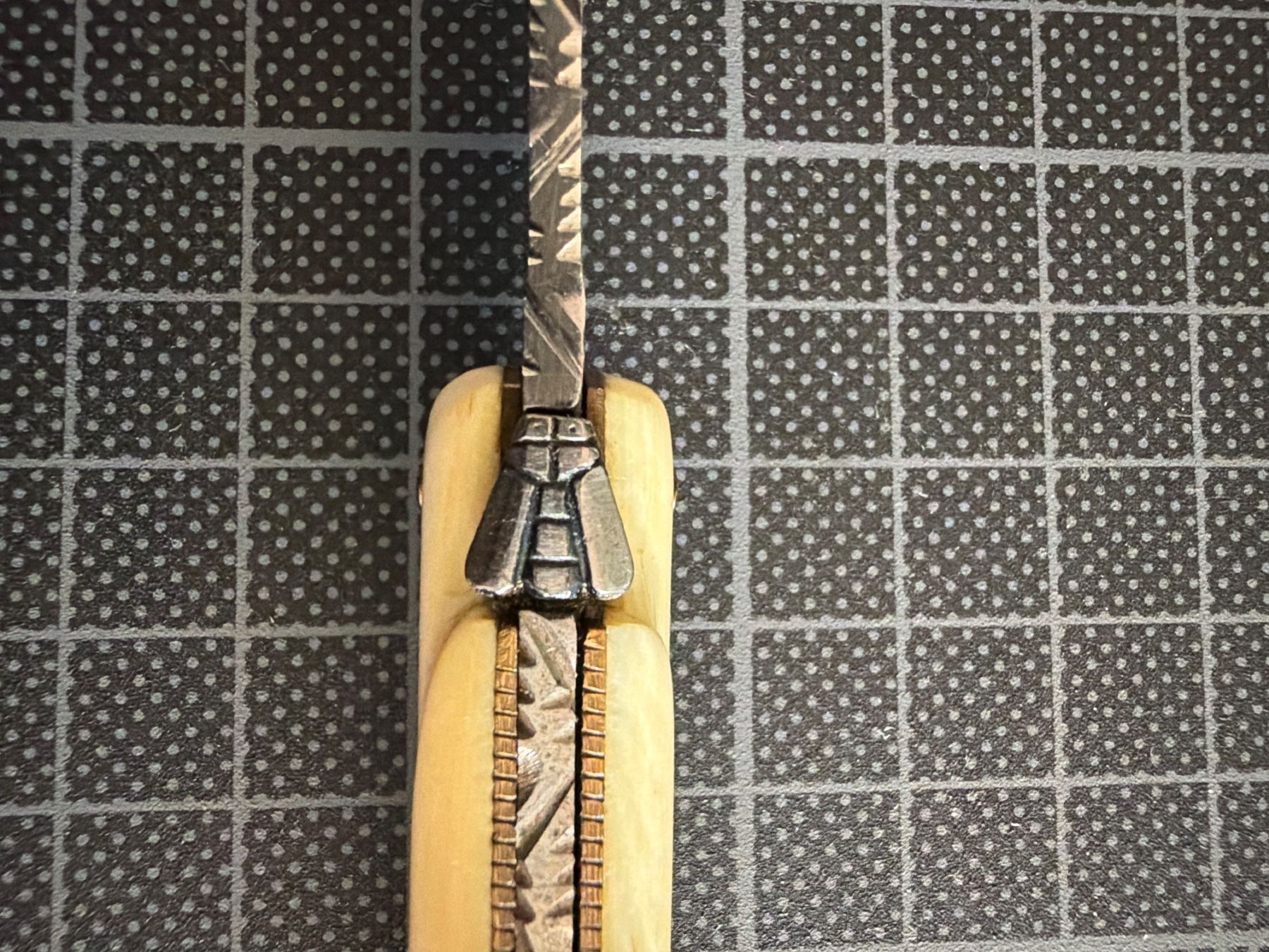 Laguiole Coltelli tascabile: Couteau Laguiole G. David Extra manche os gravé – Usato da Les Avanchets venduto da ovnifou 5