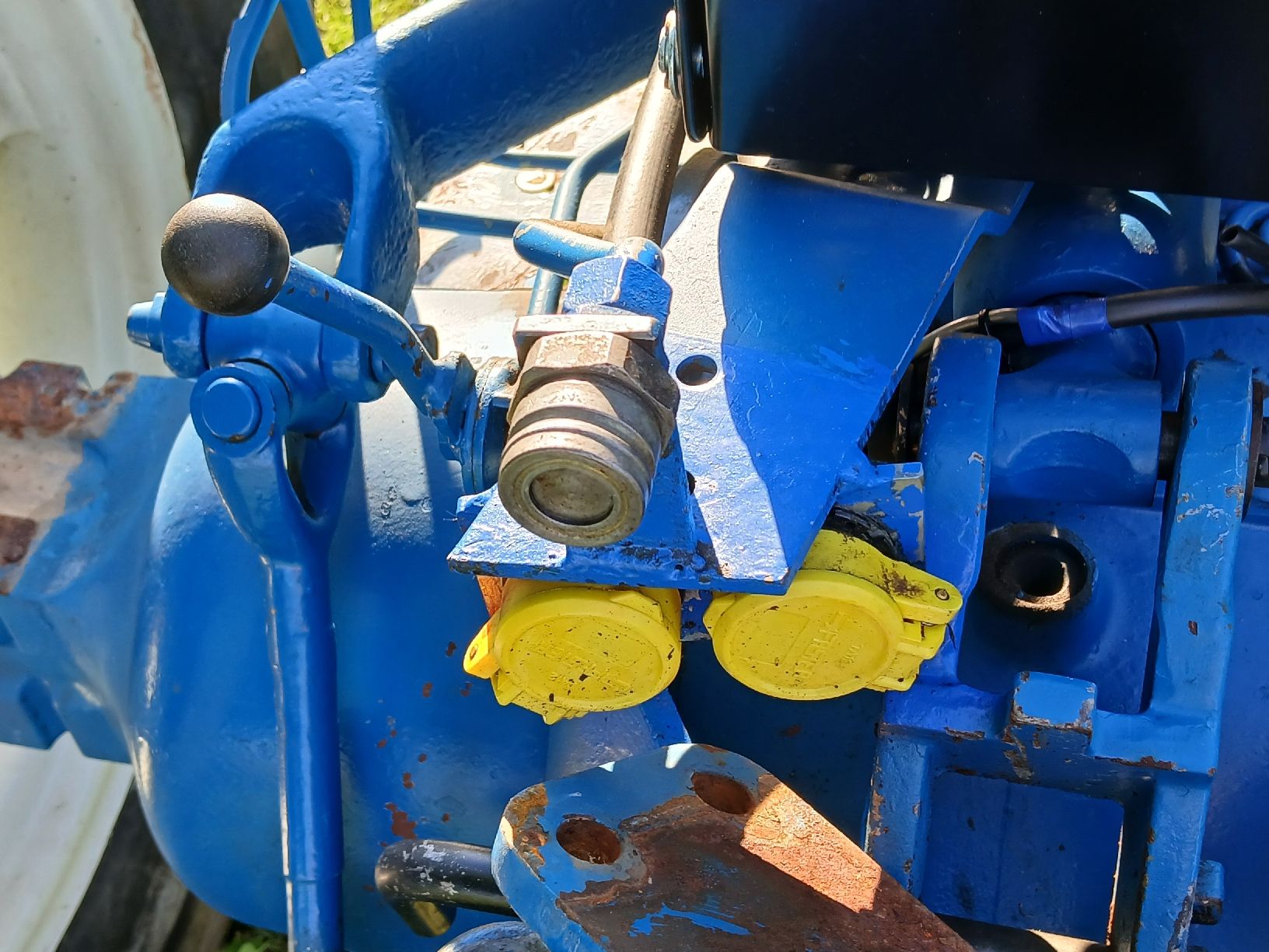 Ford Traktoren: Traktor Ford 4110 mit Hydr. Anhängerbremse – Defekt aus Hörhausen von Fendtprofi 3