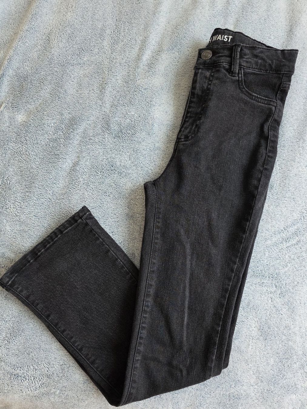 Pantaloni: Bootcut Mädchen Jeans, schwarz, Gr. 152, Top Zustand – Nuovo (secondo la descrizione) da St Gallen venduto da vir_5kgt