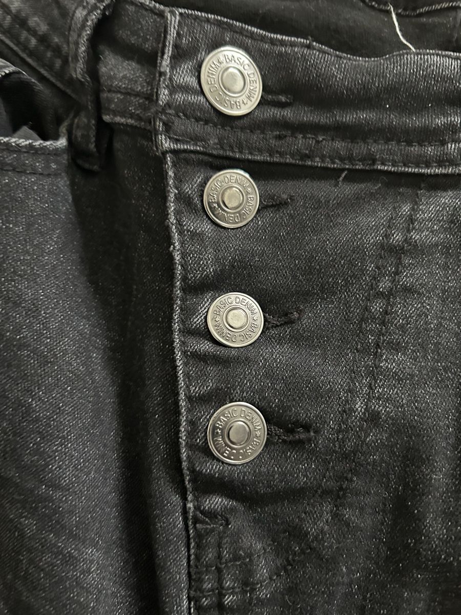 Jeans: Schwarze neu Jeanshosen – Nuovo (secondo la descrizione) da Rüti ZH venduto da Masken 4