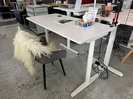 Vitra Tyde 2 Sitz-/Stehtisch
