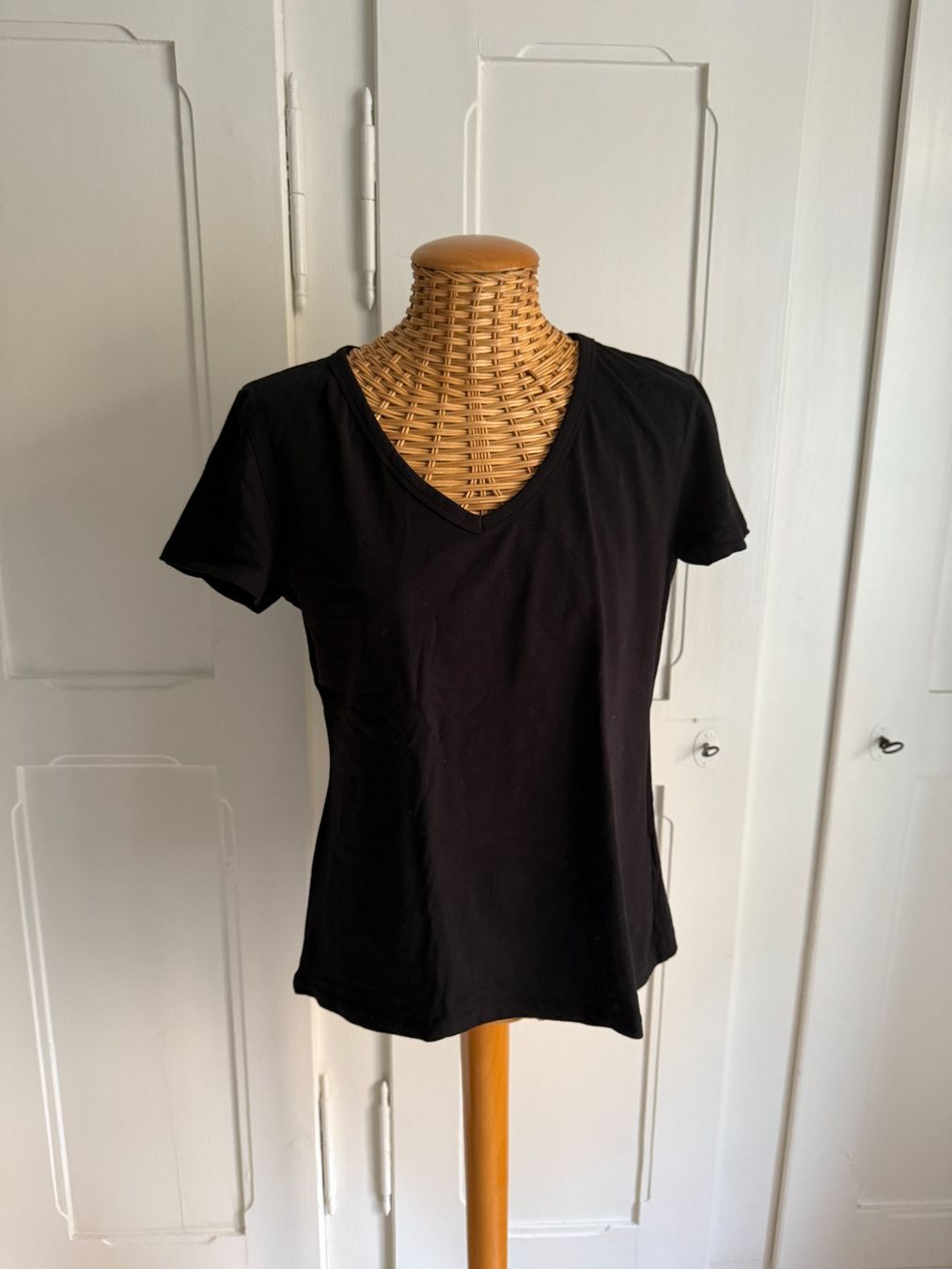H&M T-shirts: T-Shirt schwarz L – D'occasion à Zürich par Diazaio