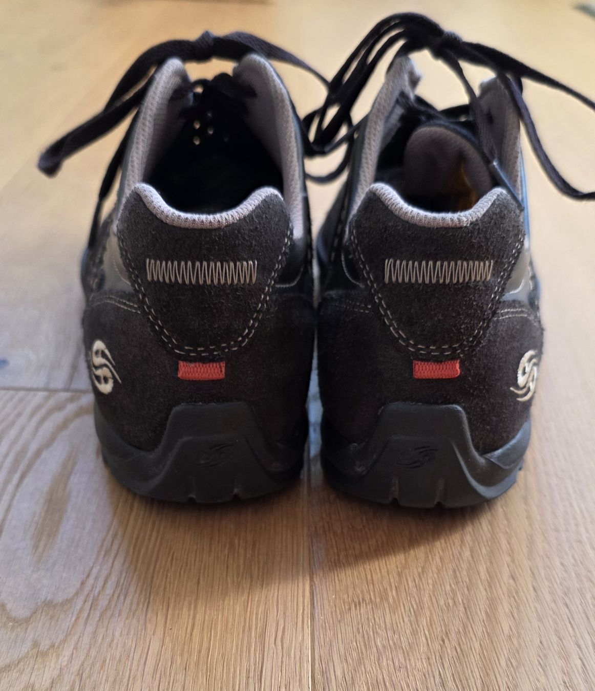 Scarpe da uomo: Herren Sneaker braun, Gr 41 – Nuovo (secondo la descrizione) da Feusisberg venduto da Pingui55 2