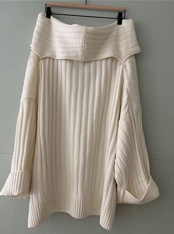 Pullover & Sweatshirts: Pullover Carmenausschnitt off white – Gebraucht aus Luzern von Chiara.9 1