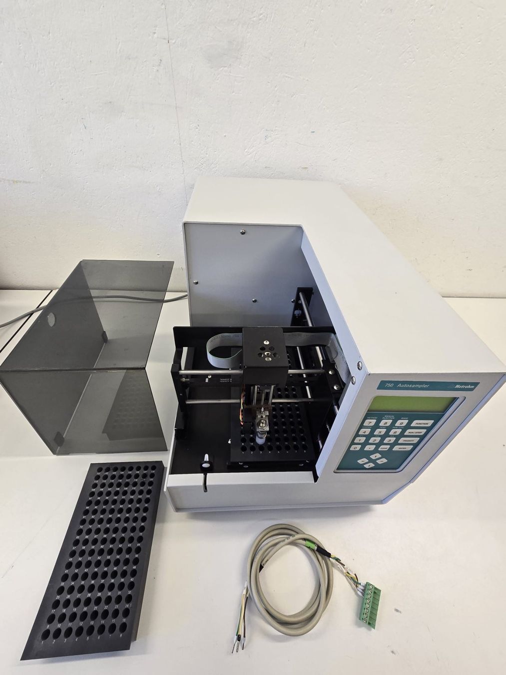 Metrohm Tutte le macchine: Metrohm 750 autosampler – Usato da Niederdorf venduto da LeptonAG_Labor 1