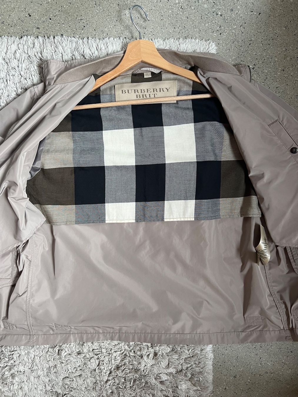 Burberry Jacken: Burberry Brit Jacket - Perfect Condition – Gebraucht aus Le Châble VS von jud_syz2 5