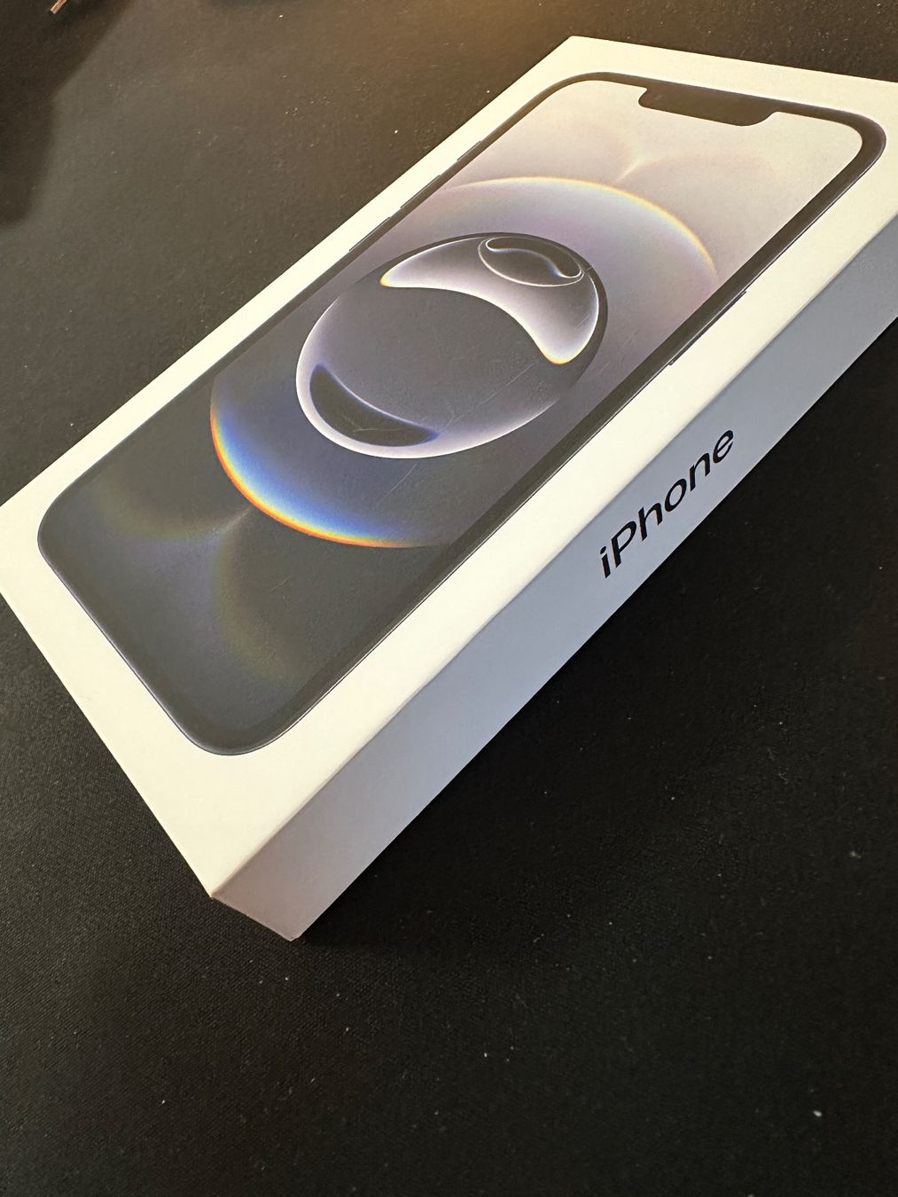 Apple Telefoni cellulari / Smartphones: Apple iPhone 16e 128GB Schwarz Neu & Versiegelt – Nuovo e nell'imballaggio originale da Rüti ZH venduto da jul_sc9w 1