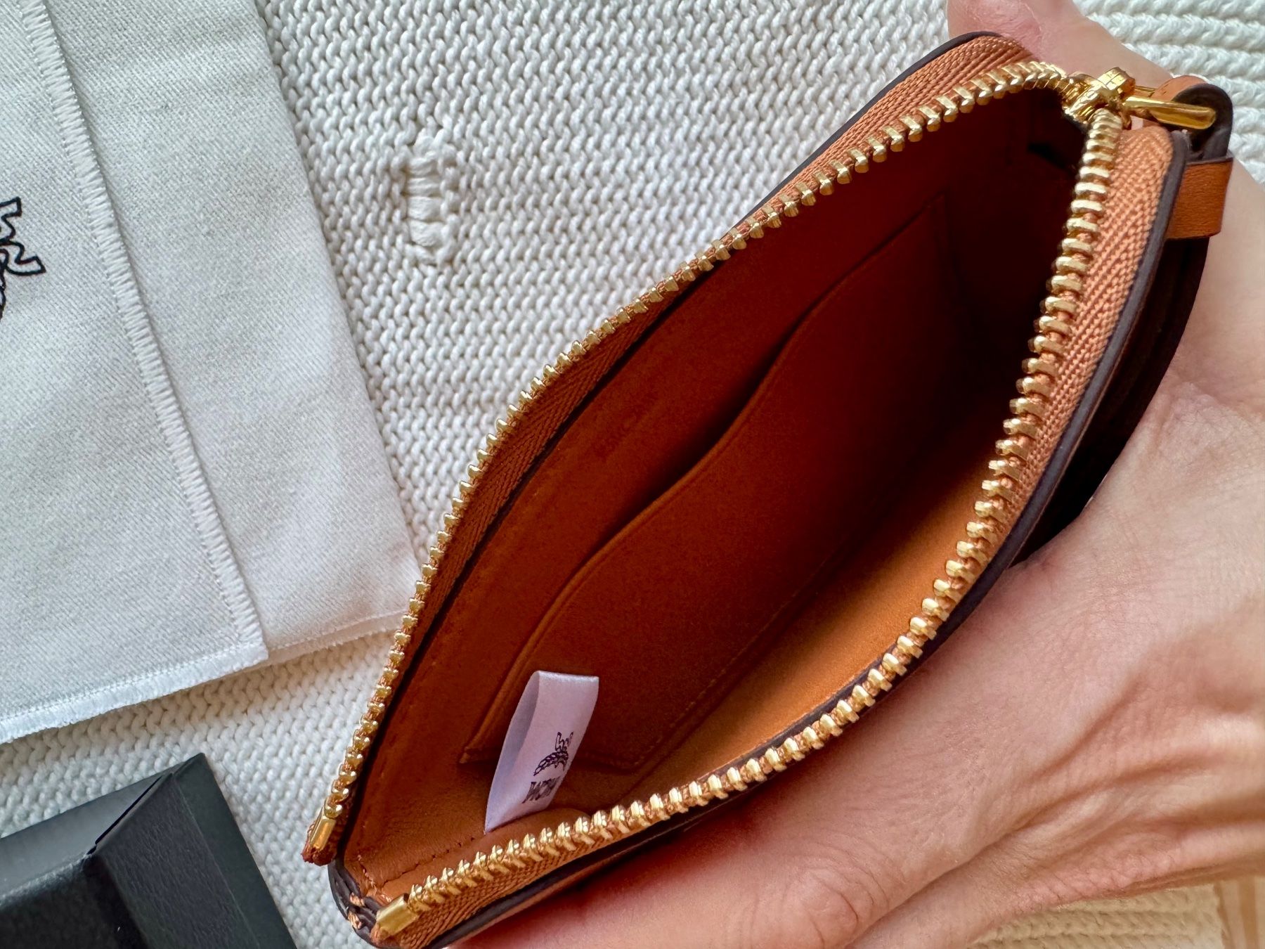 Mcm Borse: NEU: MCM Mini- Pochette, Aren, Braun – Nuovo e nell'imballaggio originale da Zürich venduto da SH_ZHCH 3
