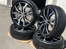 Golf 7 GTI. Original VW Felgen Santiago Sommerreifen