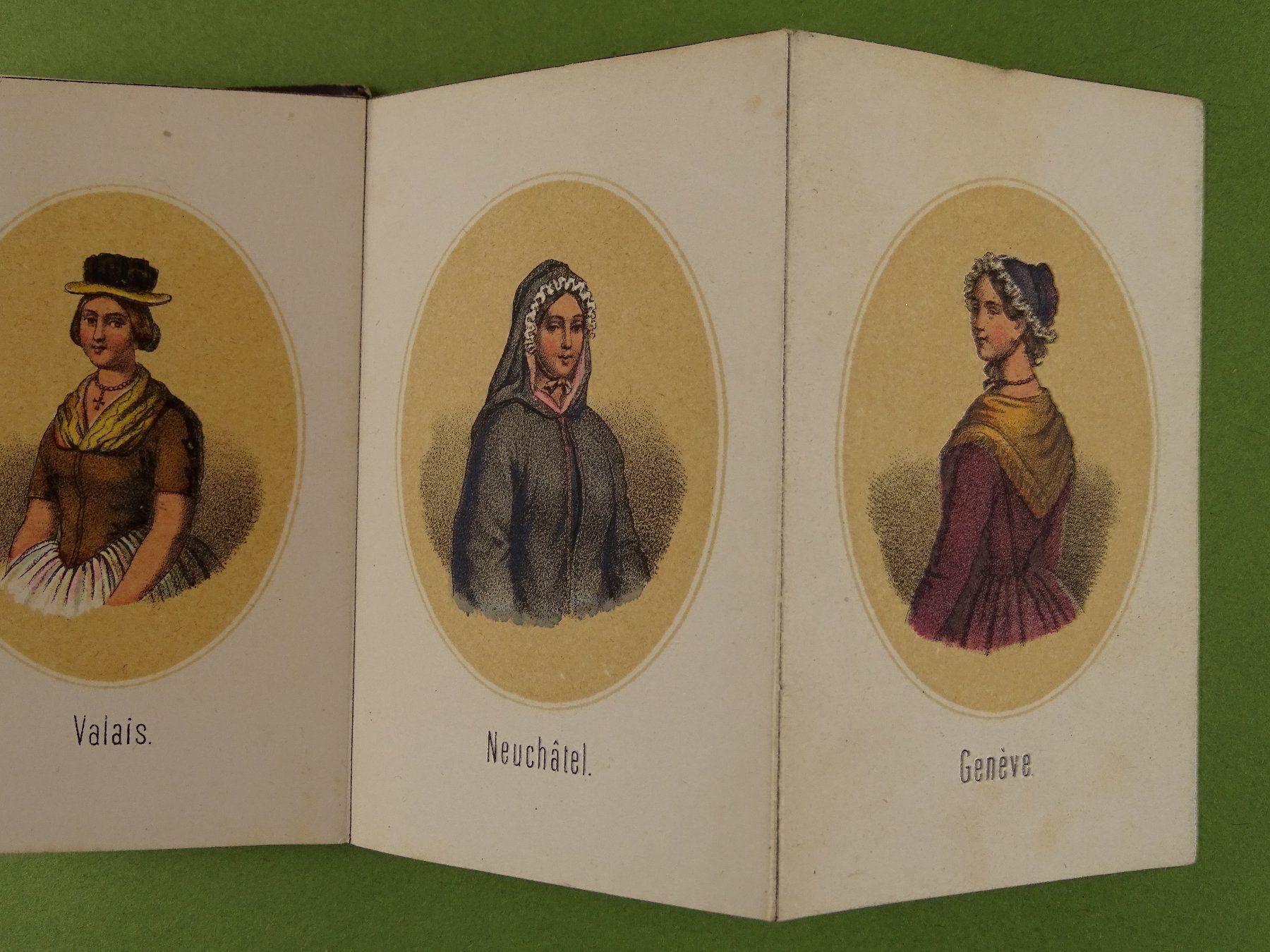 Libri: COSTUMES SUISSE, TRACHTEN LEPORELLO – Usato da Grüningen venduto da Kartensammler 9
