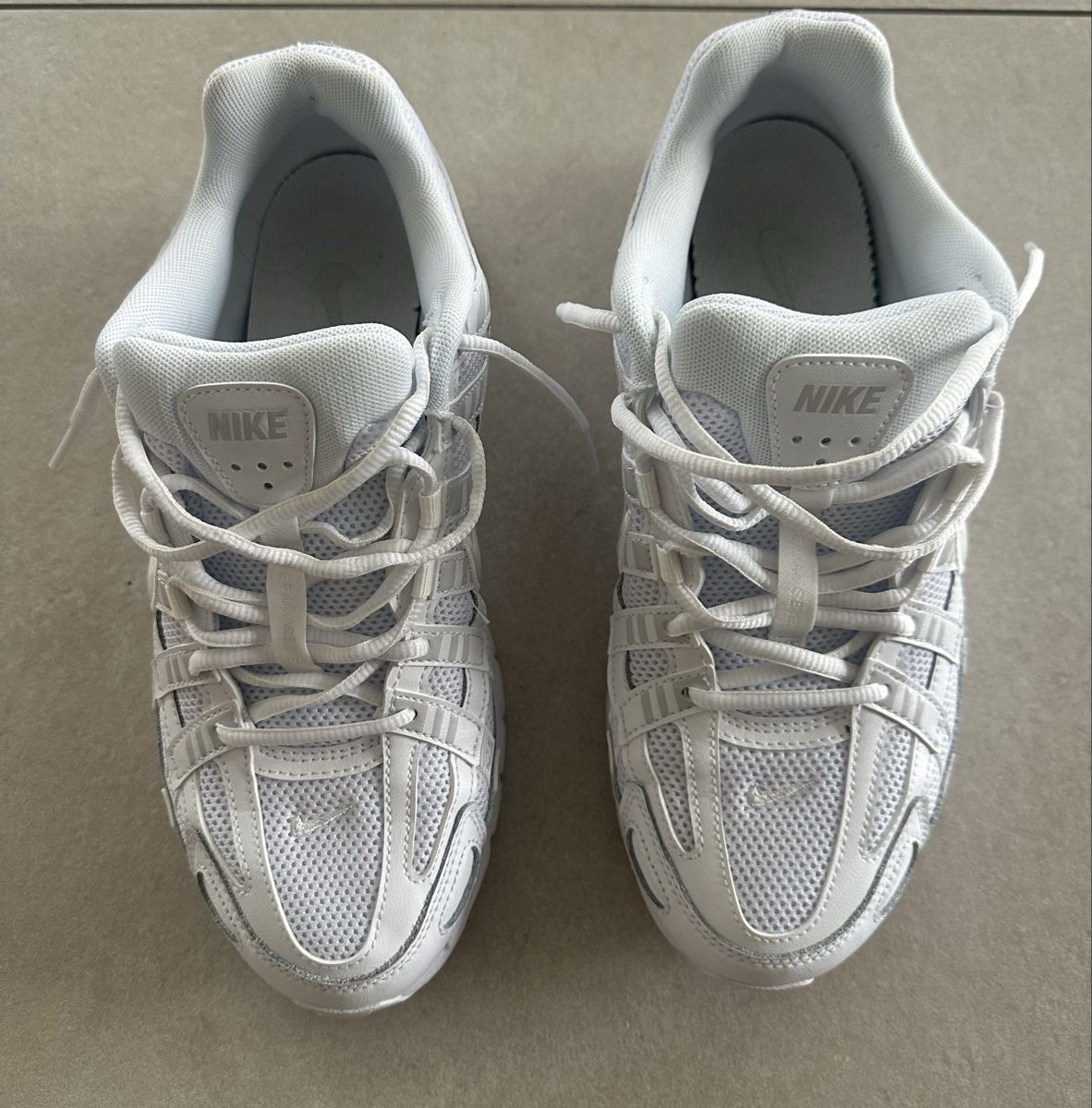 Nike Scarpe da uomo: Baskets Nike blanches 42 – Nuovo (secondo la descrizione) da Sonceboz-Sombeval venduto da lan_lp7g 3