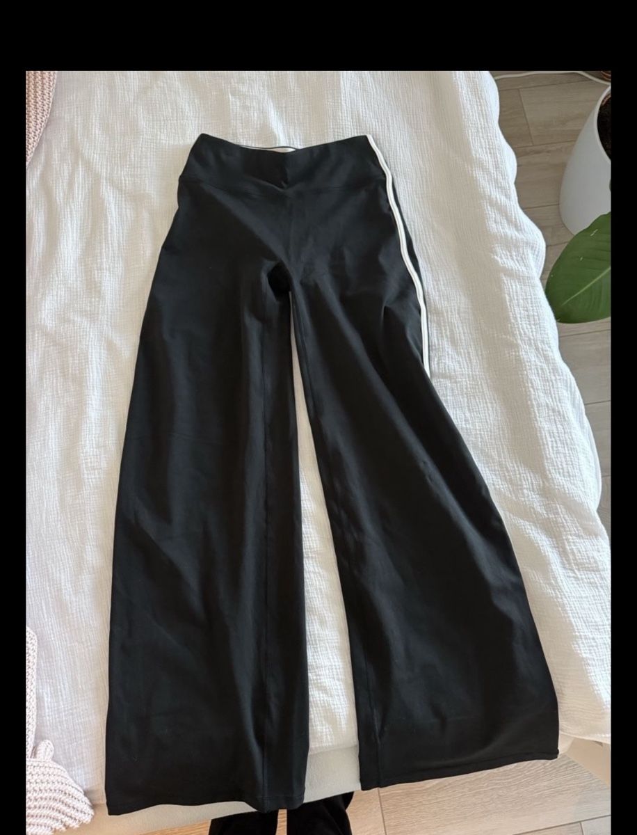 Teveo Leggings: Teveo Sportleggins Flared – D'occasion à Sisseln AG par tan_sln