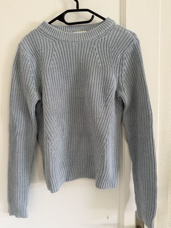 Hellblauer H&M Pullover