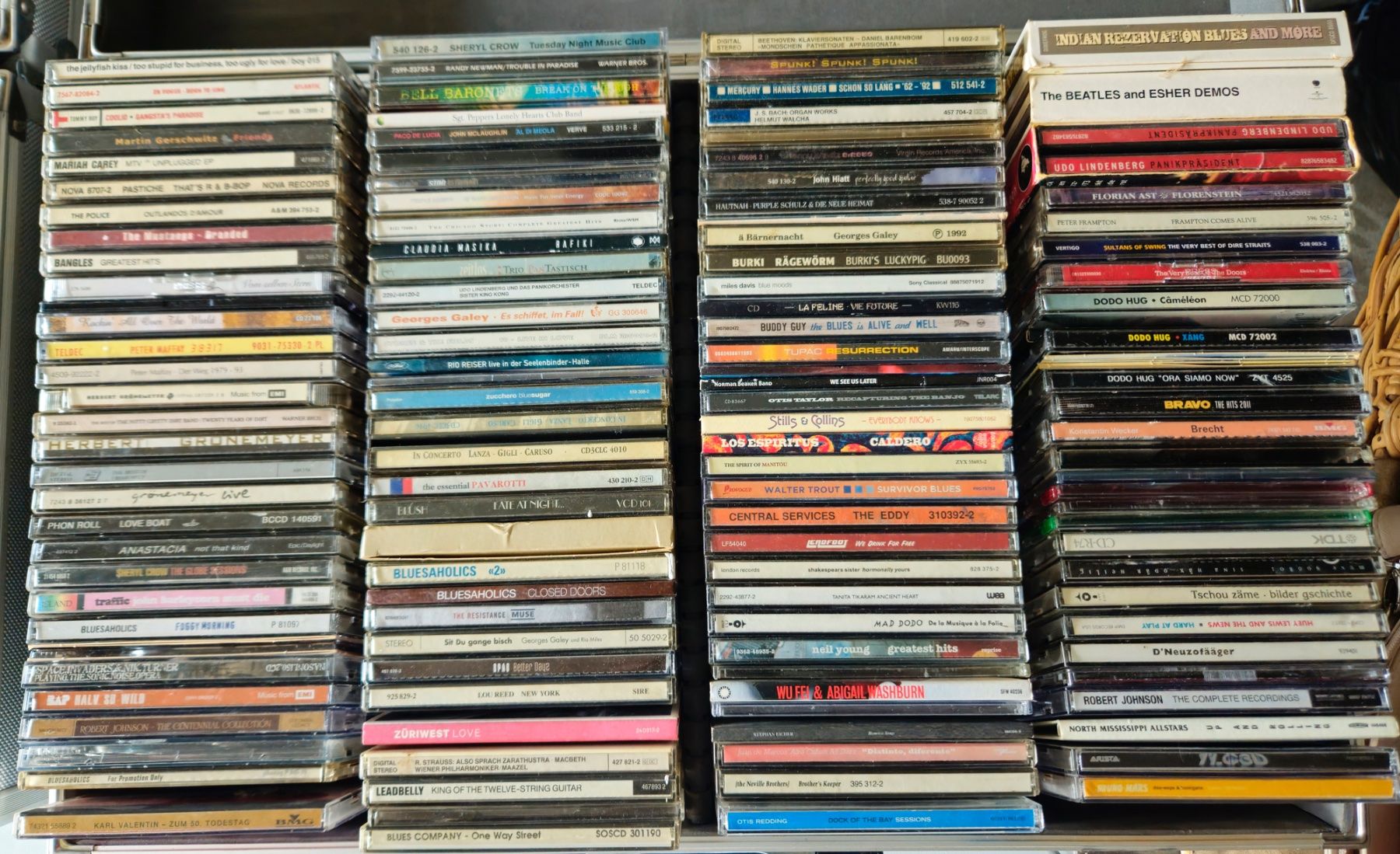 CD: Ca. 120 CD's in Alucase – Usato da Brittnau venduto da dxf