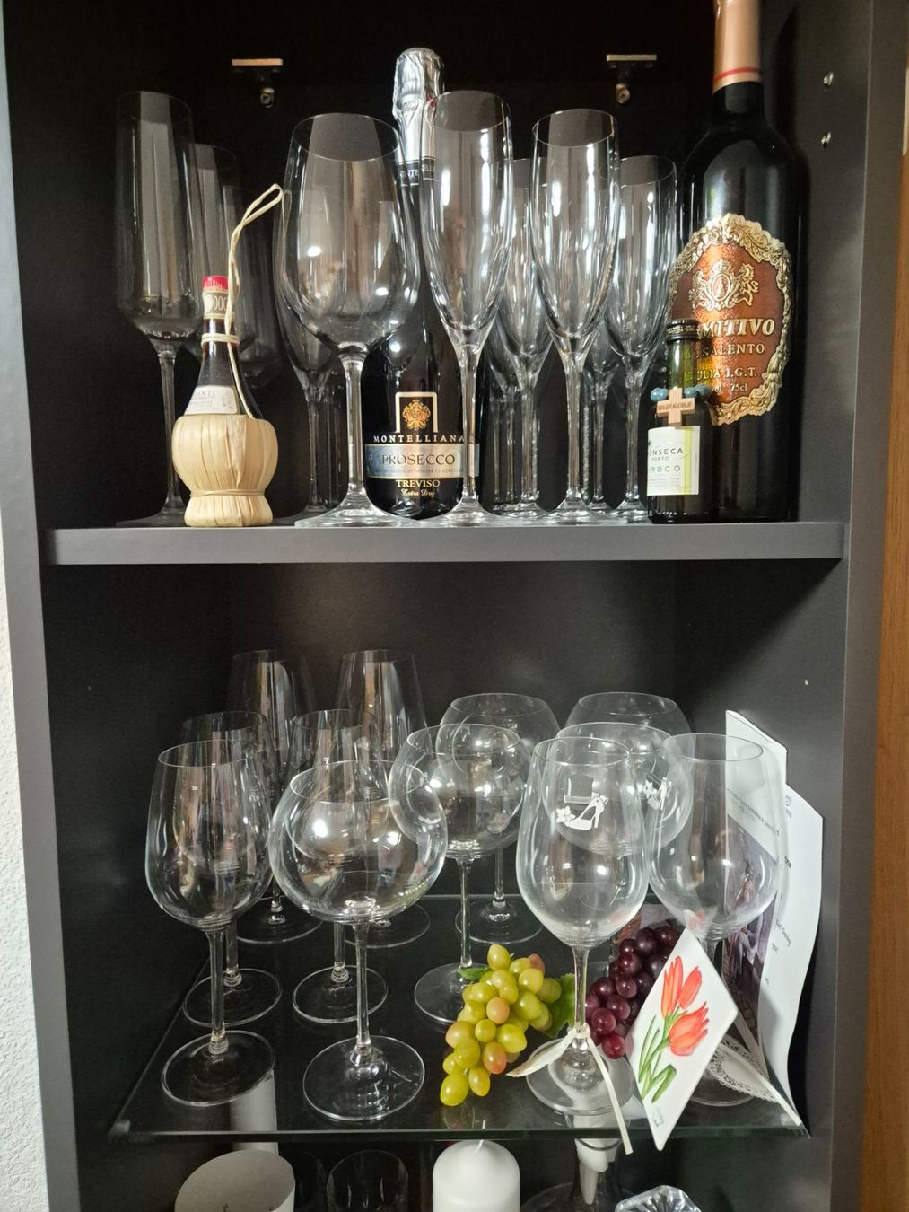 Vetrine: Sideboard und Vitrine – Usato da Hausen AG venduto da pel_6cdw 4