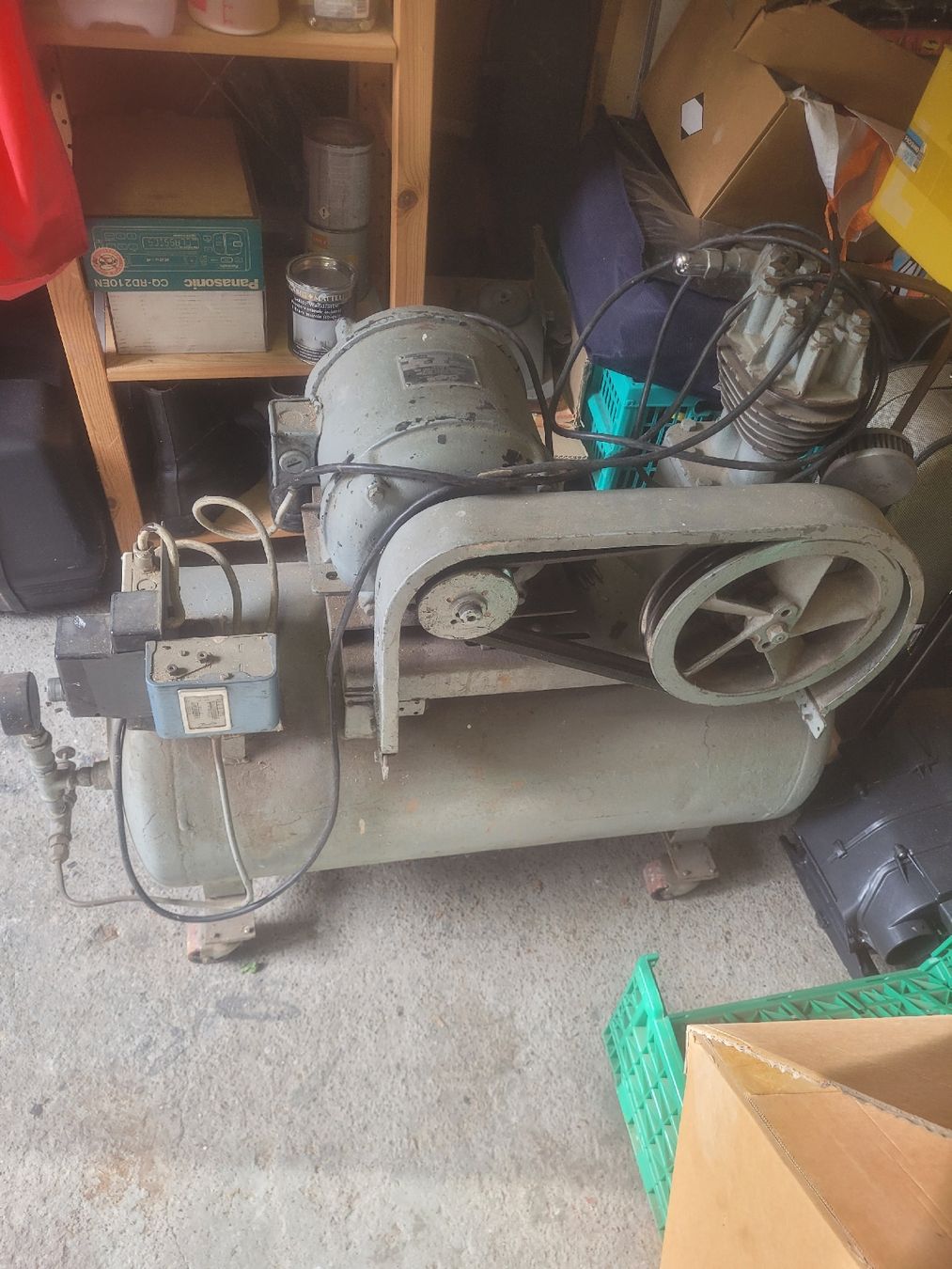 Kompressoren: Kompressor mit Century Motor gebraucht .Antik .Eigenbau 1960 – Defekt aus Elsau von Egger59 1