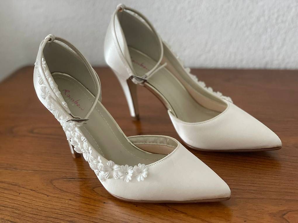 Scarpe da donna: Damenschuhe neu EU 36 – Usato da Bergdietikon venduto da sbones