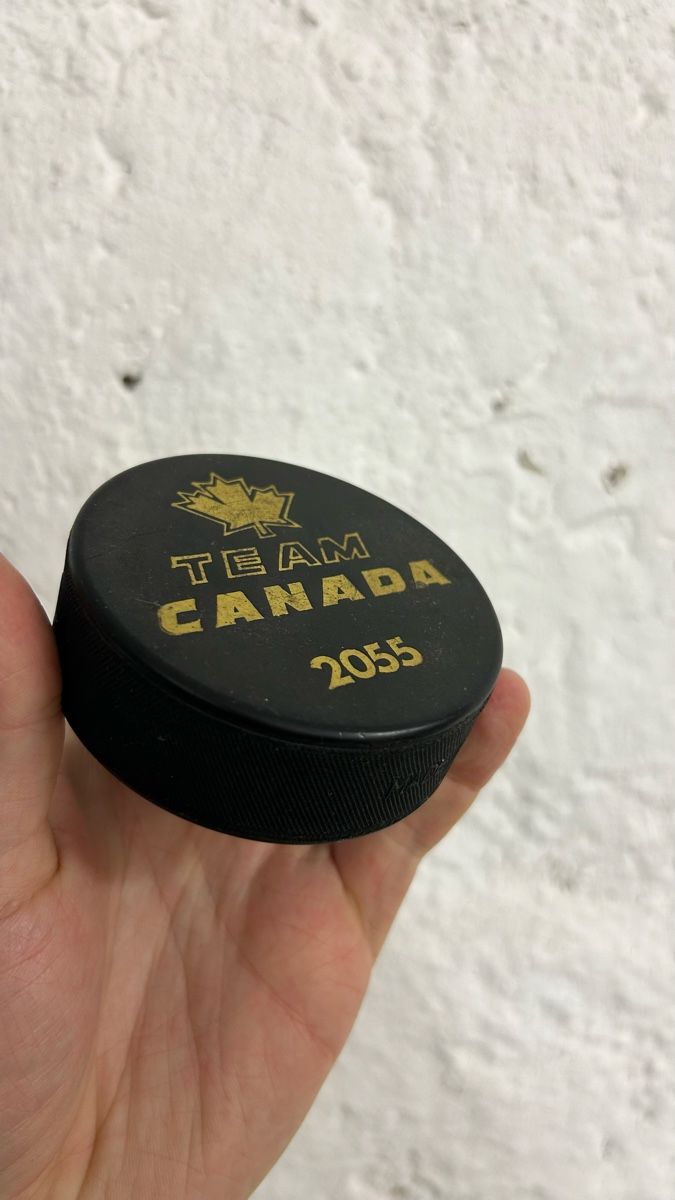 Palloni: Eishockey Puck Team Canada – Usato da Basel venduto da Tshabajuju 1