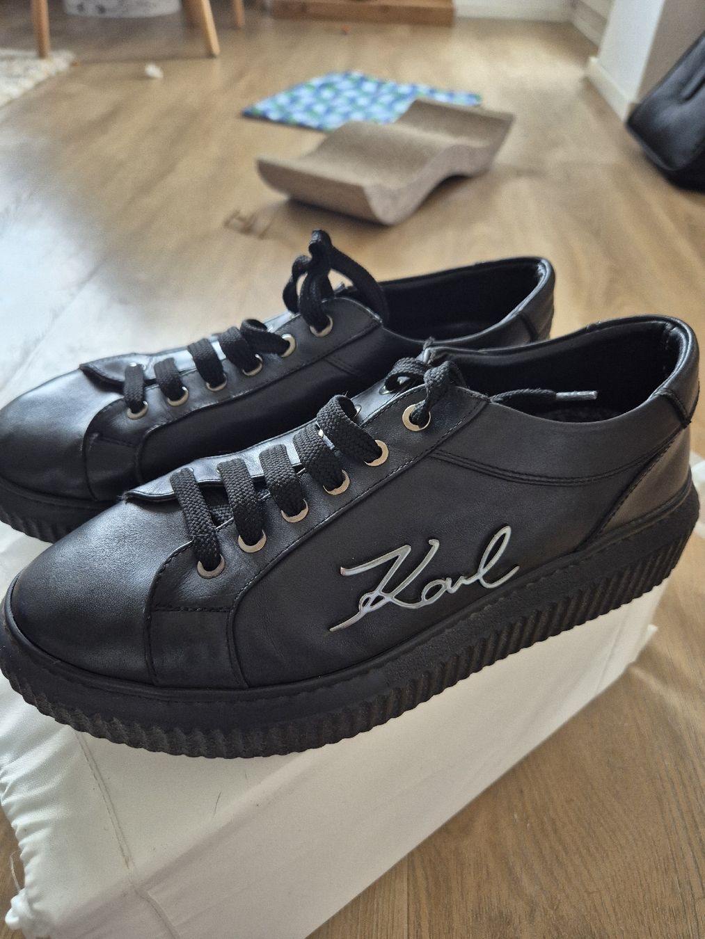Karl Lagerfeld Scarpe da donna: Sneakers Karl Lagerfeld – Usato da Bern venduto da des_7cqy 3