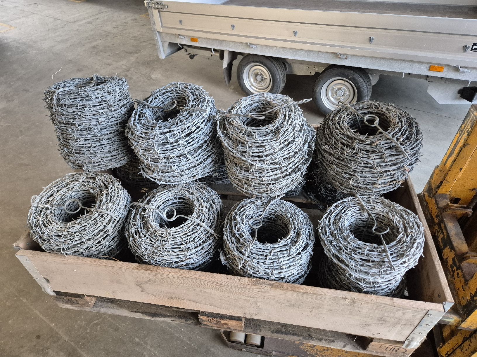Sonstige Stalleinrichtungen: Stacheldraht Rollen 12 Rollen – Gebraucht aus Bärau von schwedenpower 1