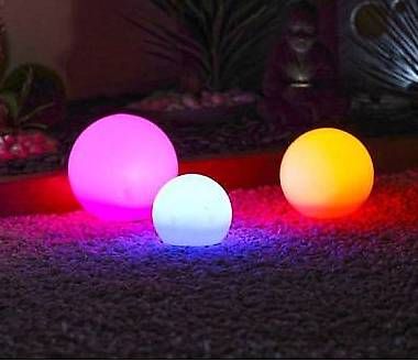 Lampen: Lampes Boule Lumineuse Led. – Gebraucht aus Lausanne von UniDecoCasa 2