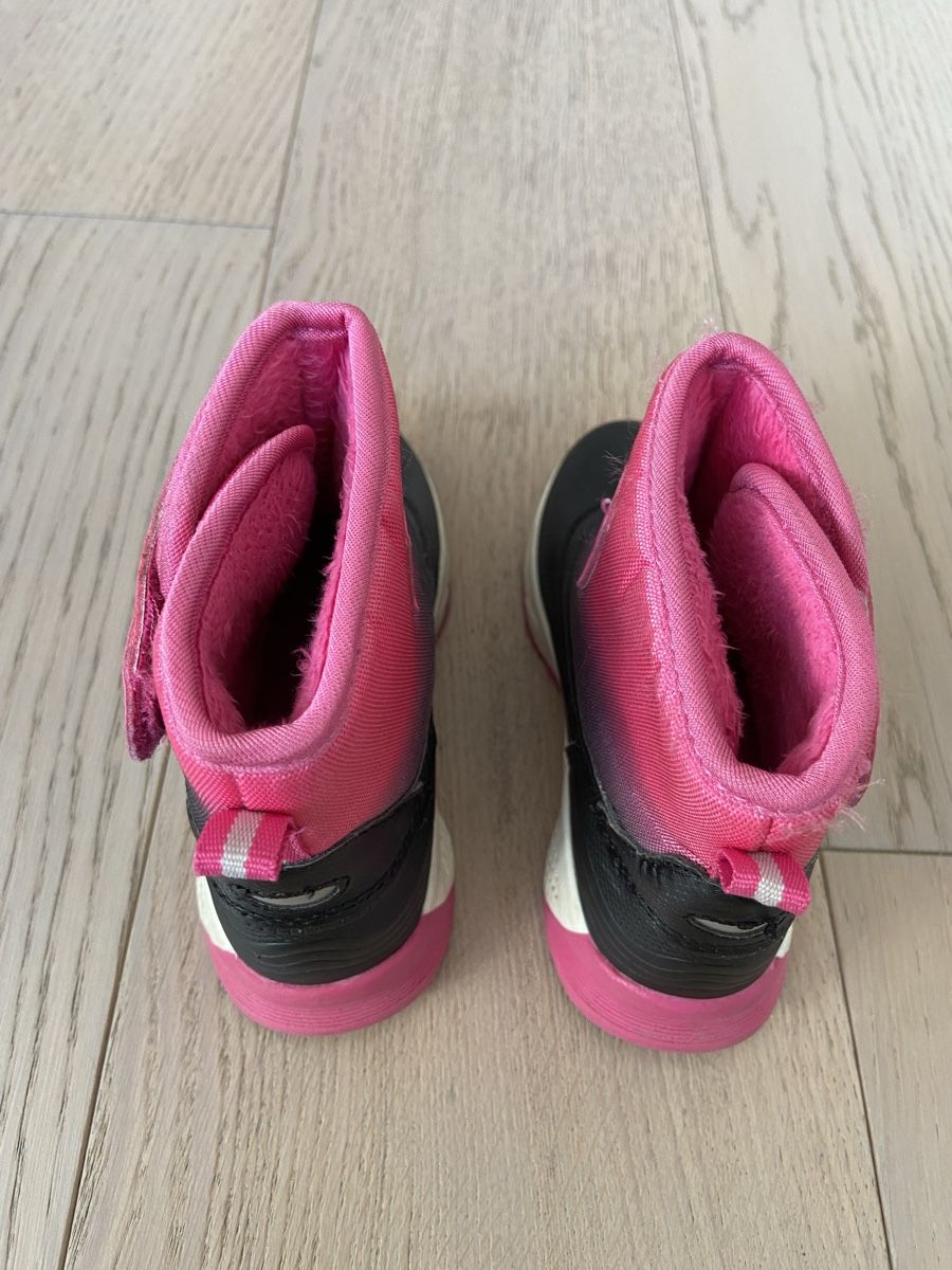 Scarpe per ragazzi: Winterstiefel Mädchen 27 – Usato da Arbedo venduto da Greg2hand 2