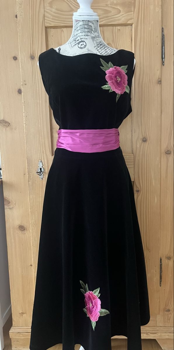 Vestiti: Neues Samtkleid Collectif Vintage Grösse L – Nuovo e nell'imballaggio originale da Herisau venduto da mikeho2000