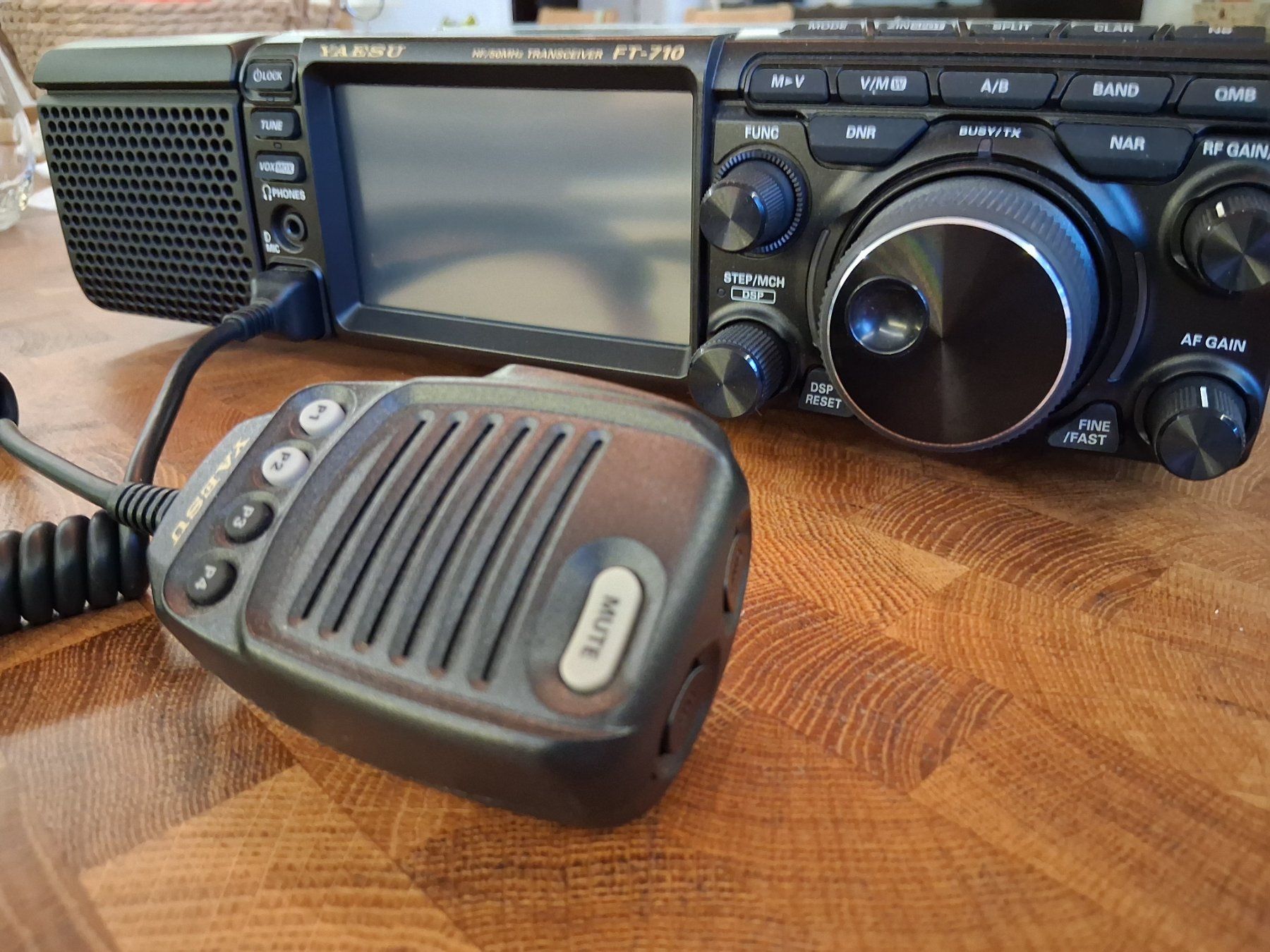 Funktechnik: Yaesu FT-710 Aess – Gebraucht aus Oggio von pinco58