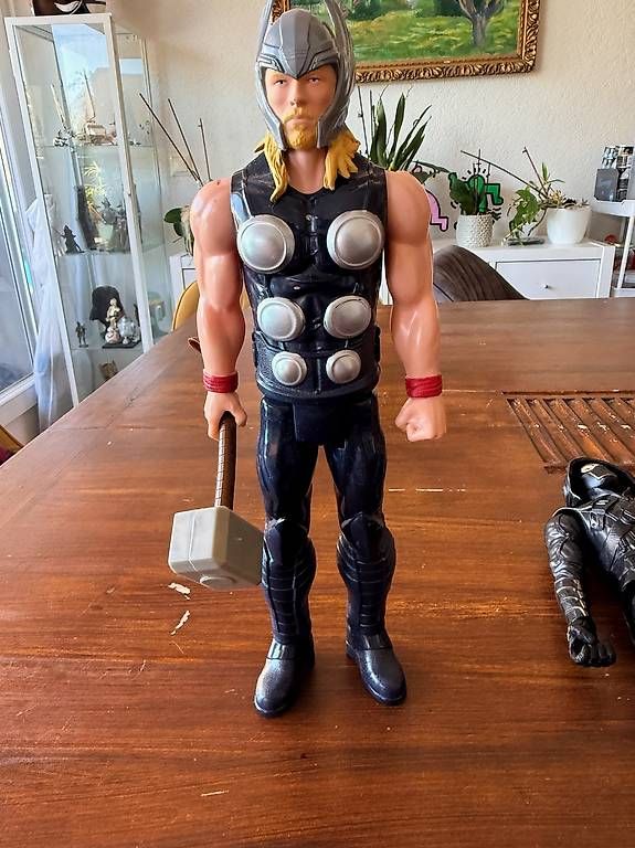Figuren: Figurines Marvel Avengers Hasbro – Gebraucht aus Versoix von Van75 2