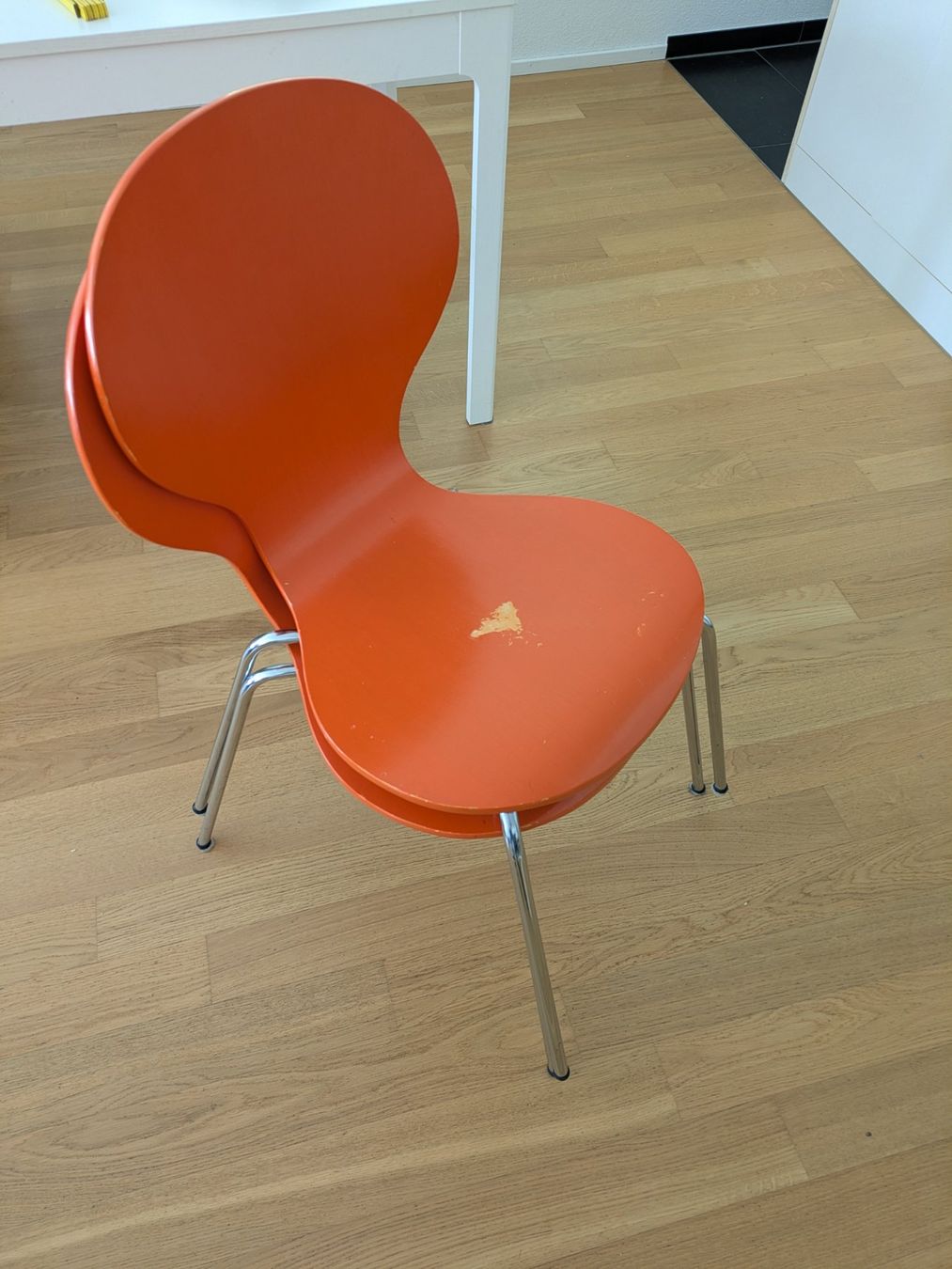 Chaises: Stühlen orange – D'occasion à Goldau par cis_q5zg 1