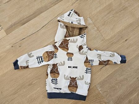 Pullover mit Kapuze Gr. 86