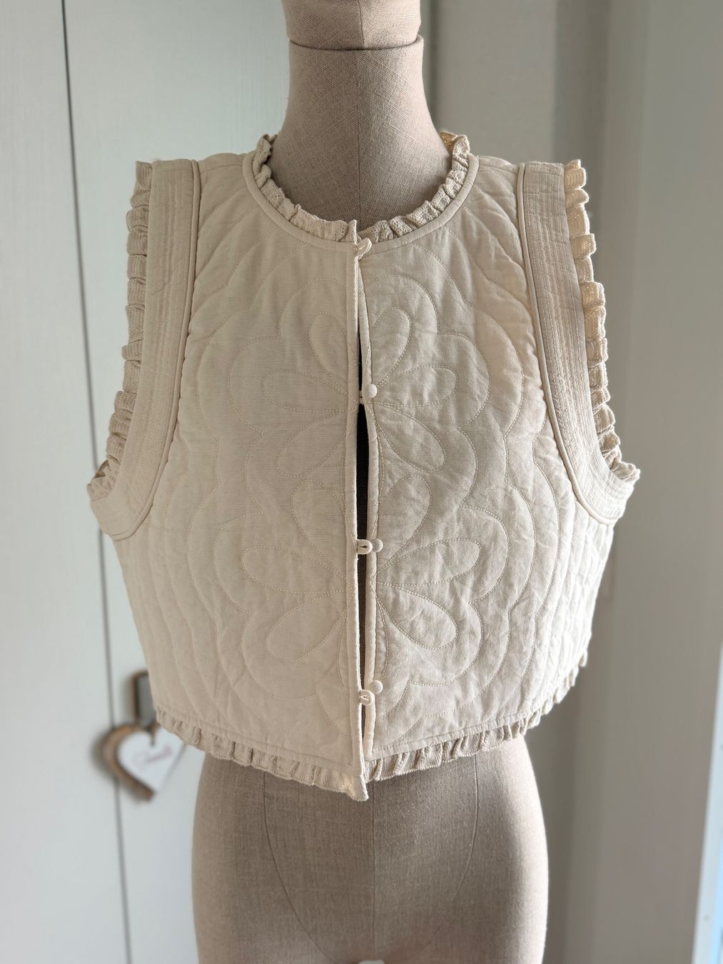 Sezane Gilet & Giacche senza maniche: Gilet Sézane NEUF – Nuovo e nell'imballaggio originale da Villars-le-Grand venduto da Eva_1986