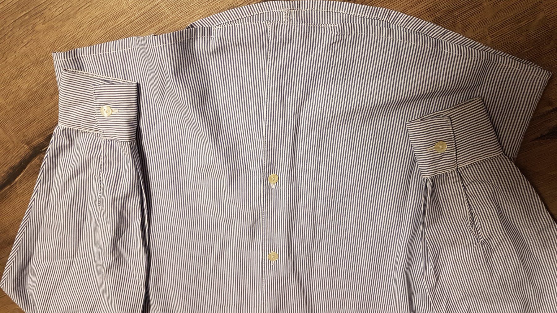 Camicette: Bluse – Usato da Gwatt (Thun) venduto da Letzte-Chance-III 2
