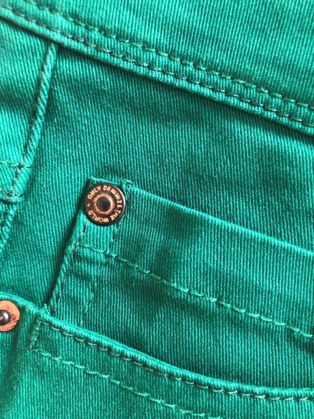 Jeans: Jeans  Grün Gr. 40 – Nuovo e nell'imballaggio originale da Adliswil venduto da Jessik0 3