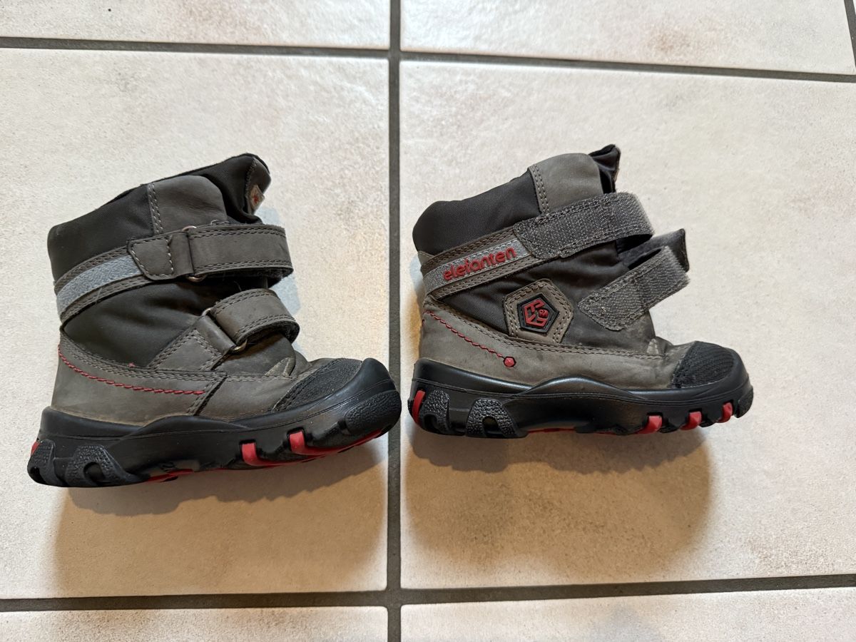 Elefanten Schuhe für Jungen: Elefanten Winterschuhe 22 – Gebraucht aus Altikon von stebu85
