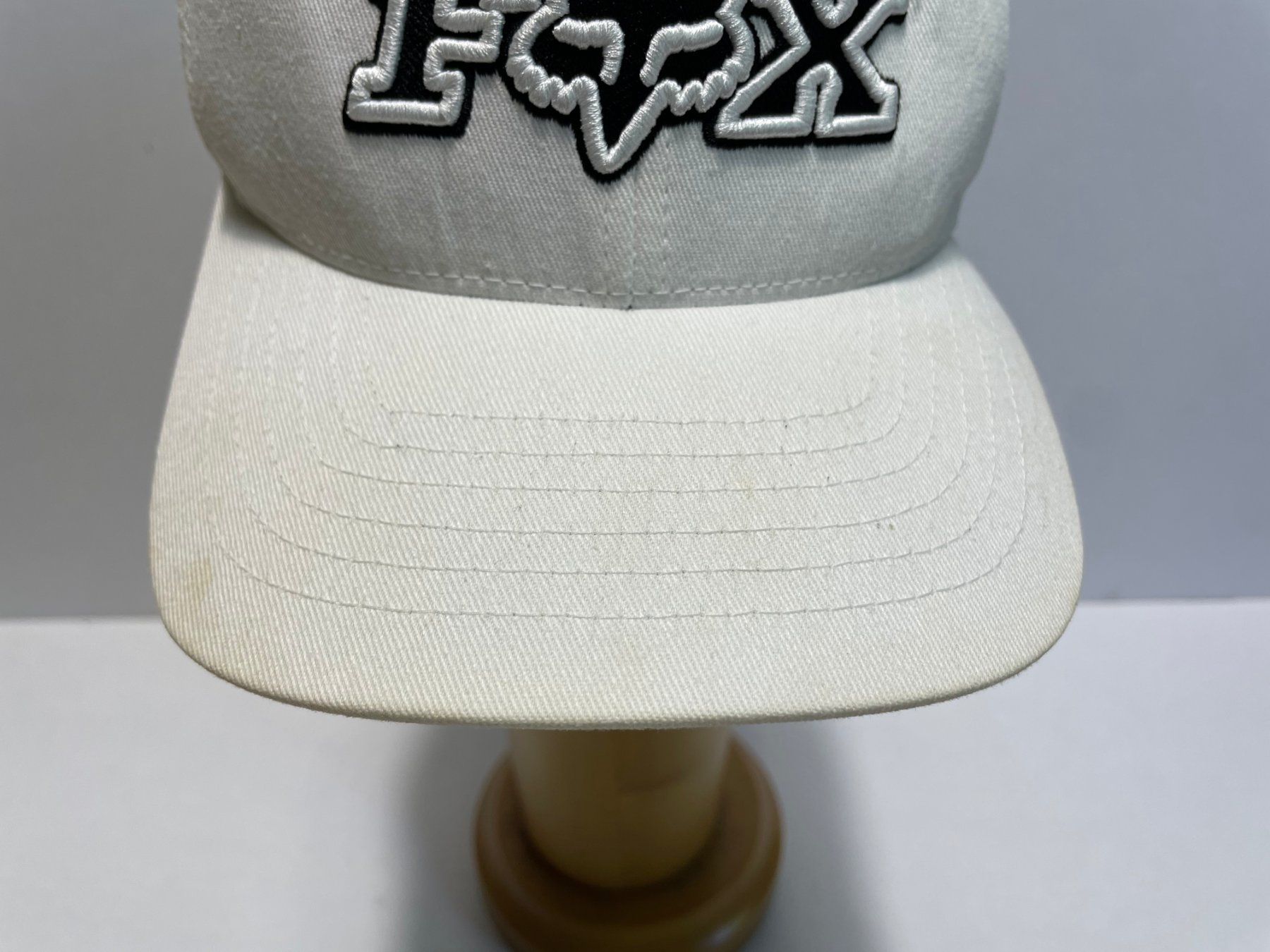 Fox Copricapi, berretti & cappellini: Vintage Y2K FOX Fitted Flexfit Kappe Gr.M – Usato da Zürich venduto da le_souk 2